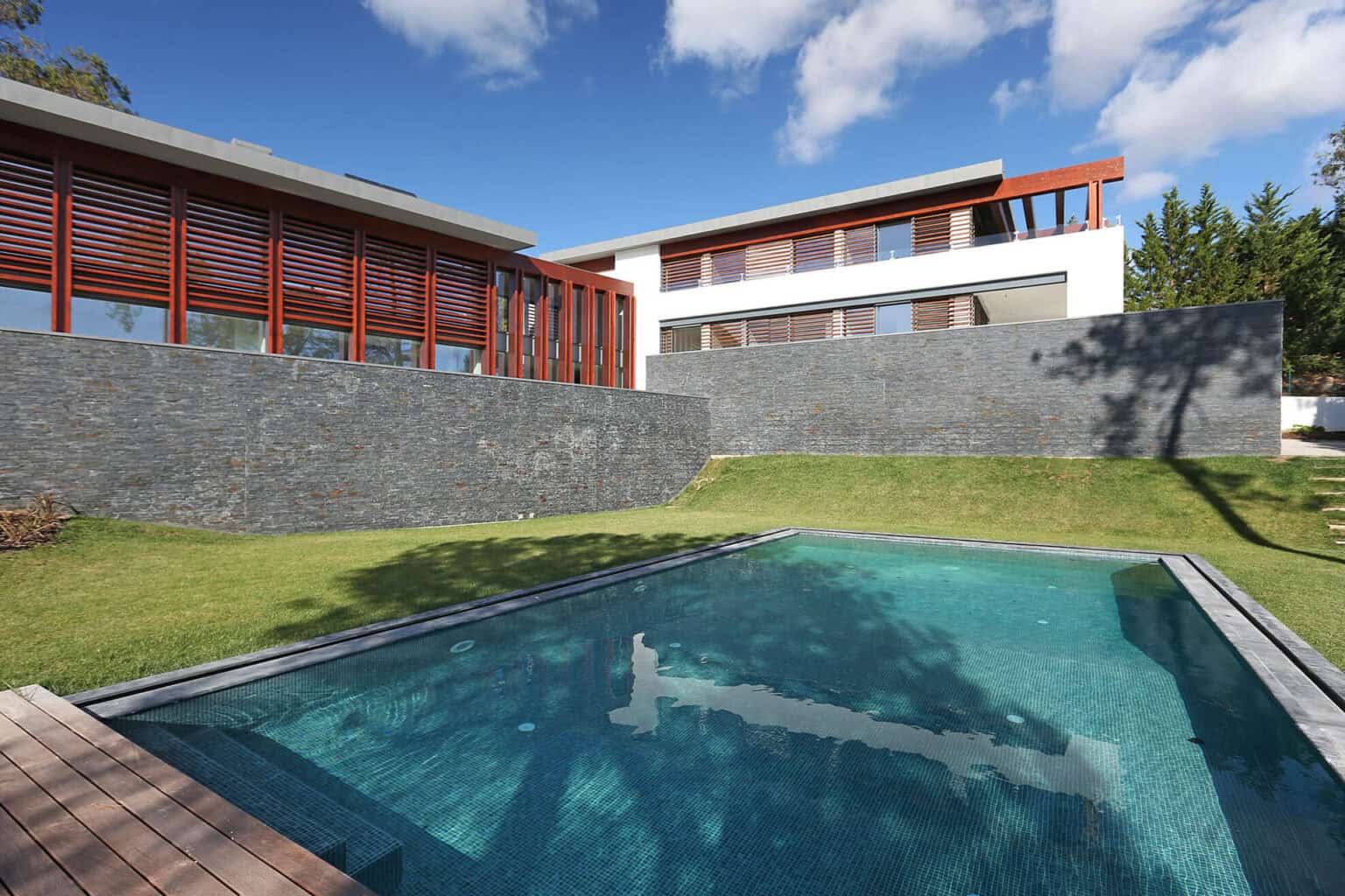 Luxury villa with private pool in Quinta Patino, Portugal, offering elegant design and scenic surrou.